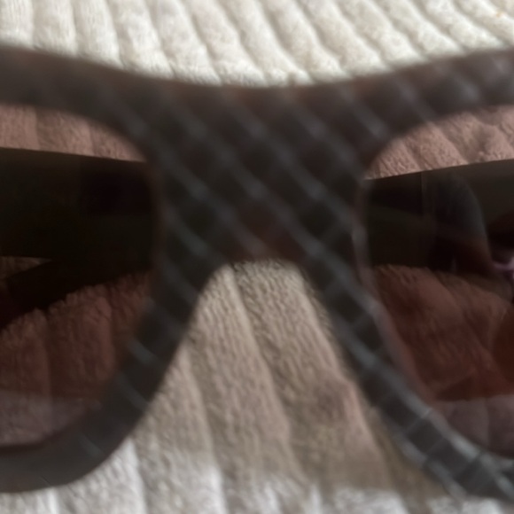 Bottega Veneta Sun Glasses - Picture 4 of 4